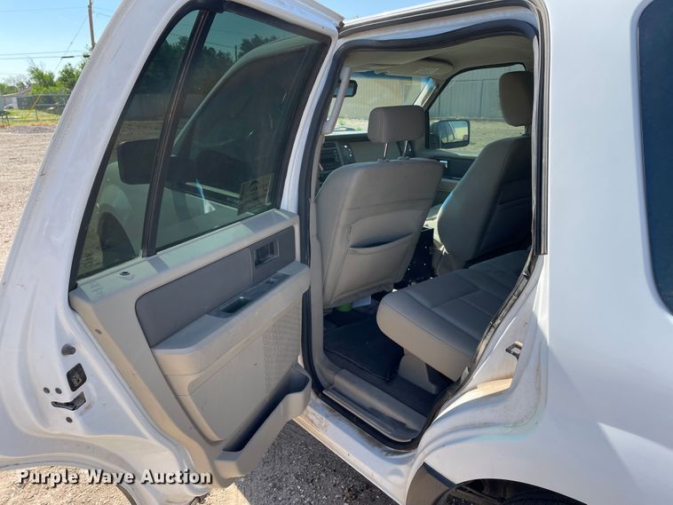 image for item DJ5223 2011 Ford Expedition  SUV