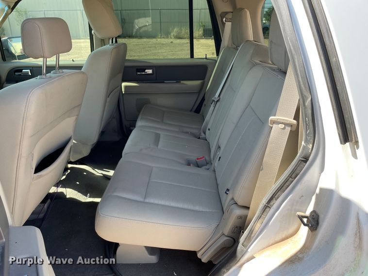 image for item DJ5223 2011 Ford Expedition  SUV