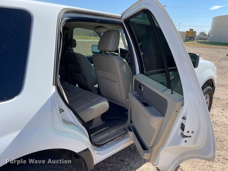 image for item DJ5223 2011 Ford Expedition  SUV