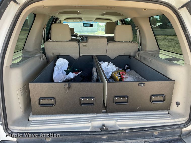 image for item DJ5223 2011 Ford Expedition  SUV