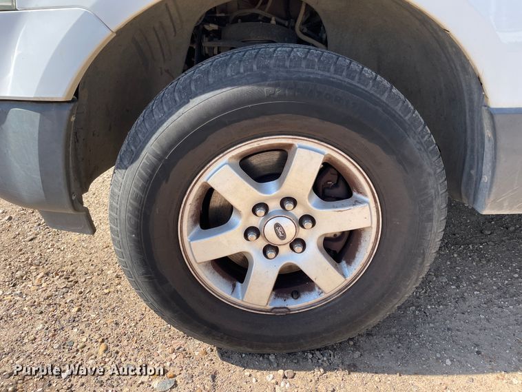 image for item DJ5223 2011 Ford Expedition  SUV