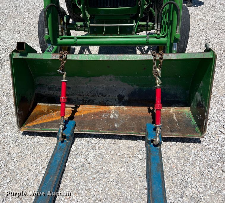 image for item DJ7663 John Deere 950  tractor