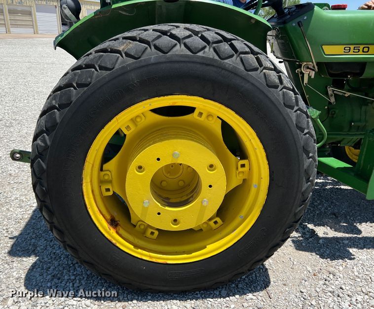 image for item DJ7663 John Deere 950  tractor