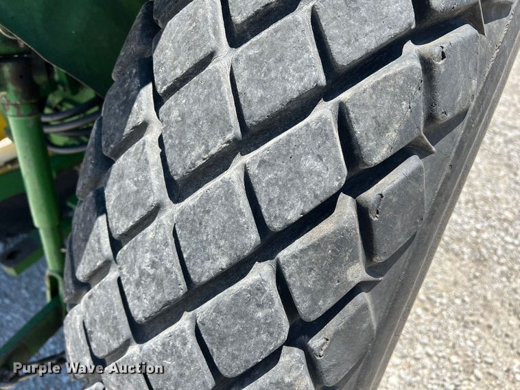 image for item DJ7663 John Deere 950  tractor