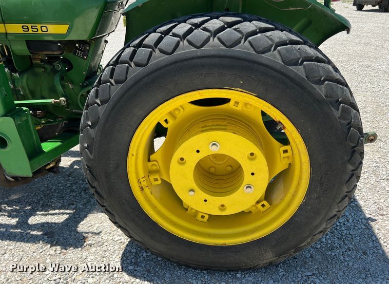 image for item DJ7663 John Deere 950  tractor