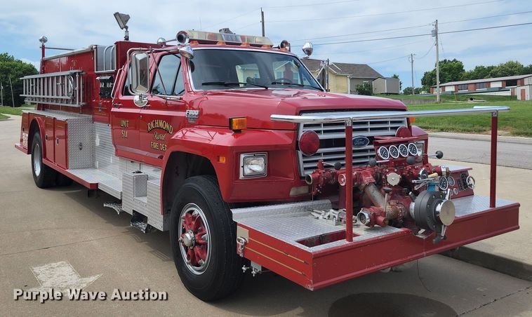 image for item DL6575 1990 Ford F800  fire truck