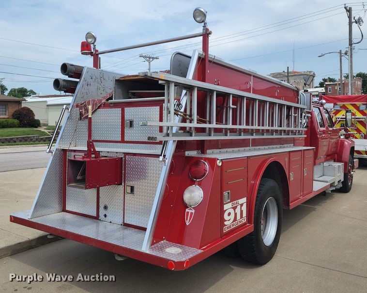 image for item DL6575 1990 Ford F800  fire truck