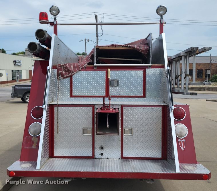 image for item DL6575 1990 Ford F800  fire truck