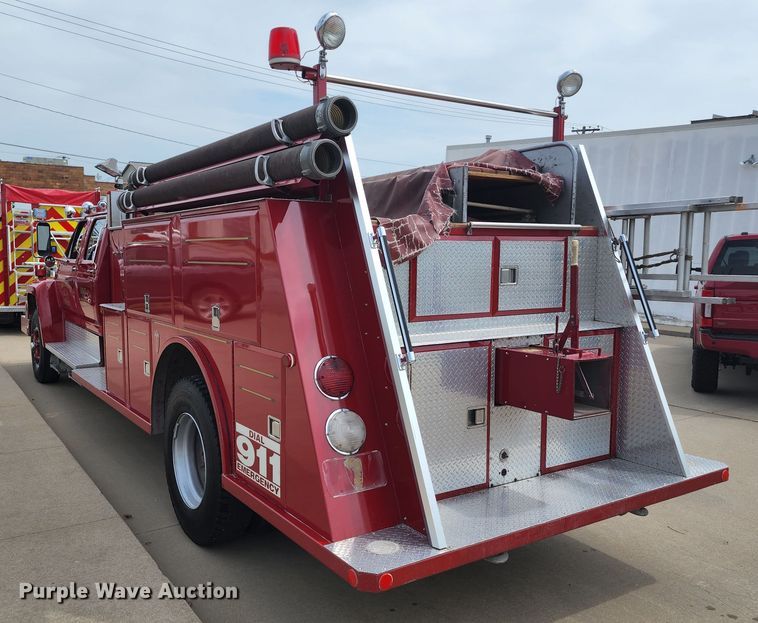 image for item DL6575 1990 Ford F800  fire truck