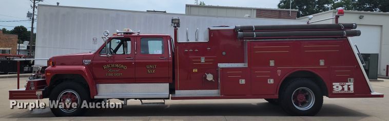 image for item DL6575 1990 Ford F800  fire truck