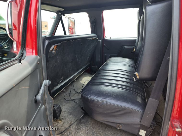 image for item DL6575 1990 Ford F800  fire truck