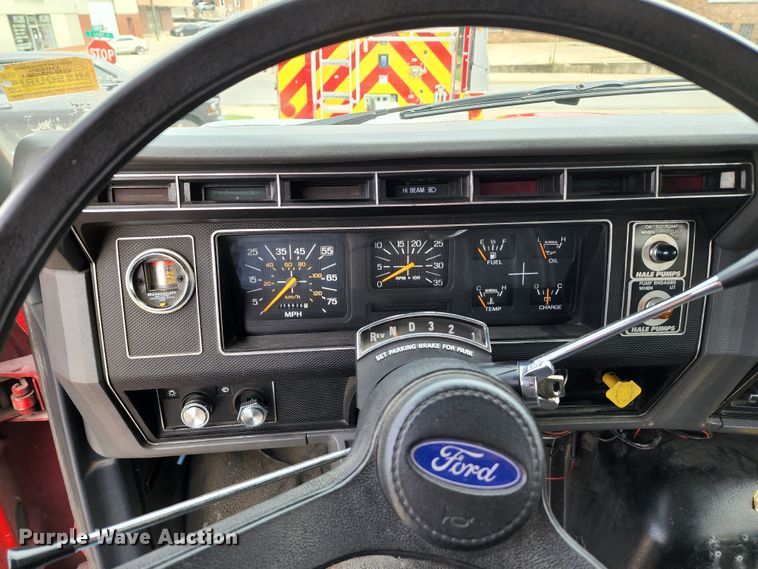 image for item DL6575 1990 Ford F800  fire truck