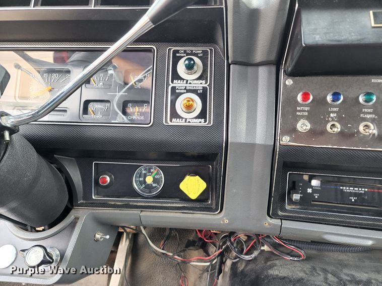 image for item DL6575 1990 Ford F800  fire truck