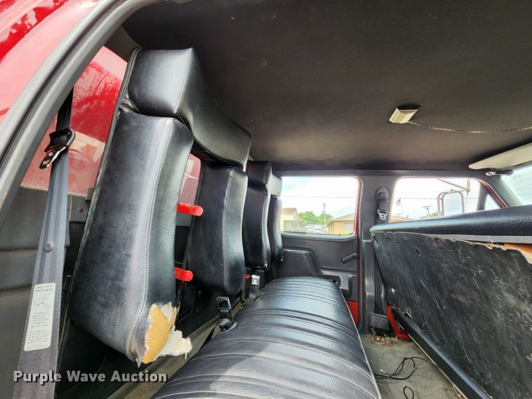 image for item DL6575 1990 Ford F800  fire truck