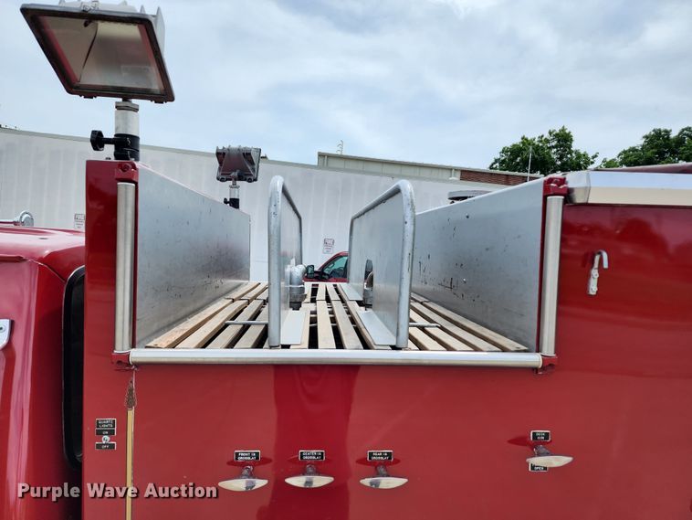 image for item DL6575 1990 Ford F800  fire truck