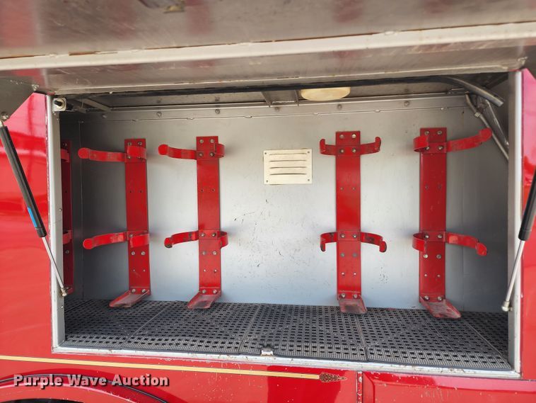 image for item DL6575 1990 Ford F800  fire truck