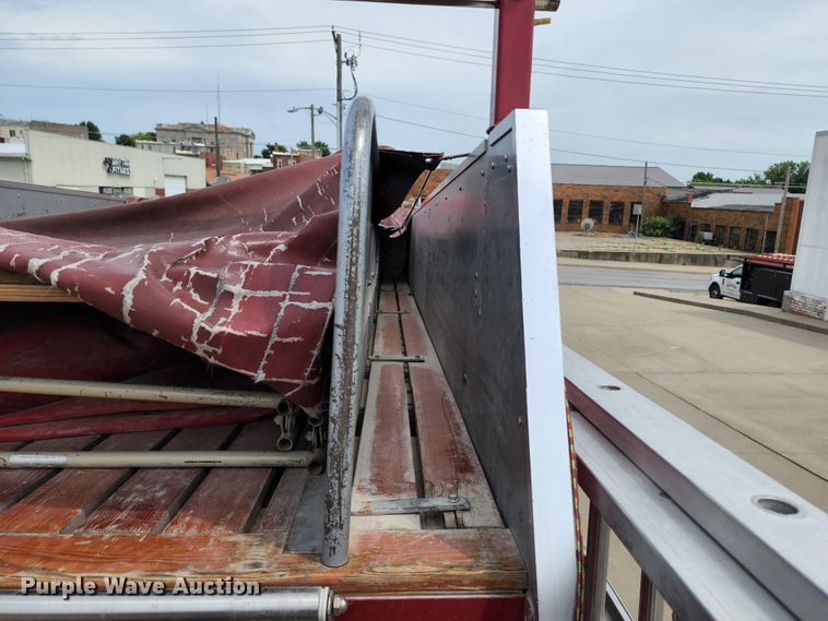 image for item DL6575 1990 Ford F800  fire truck