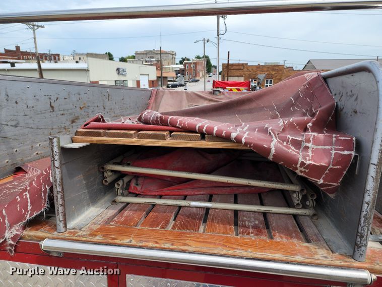 image for item DL6575 1990 Ford F800  fire truck