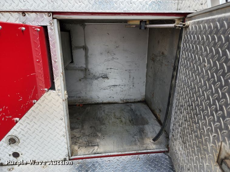 image for item DL6575 1990 Ford F800  fire truck