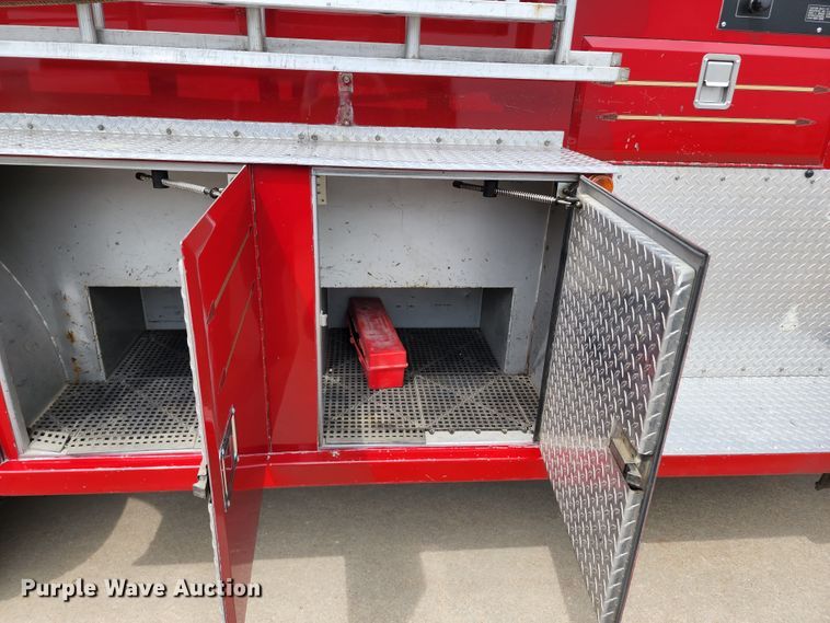 image for item DL6575 1990 Ford F800  fire truck