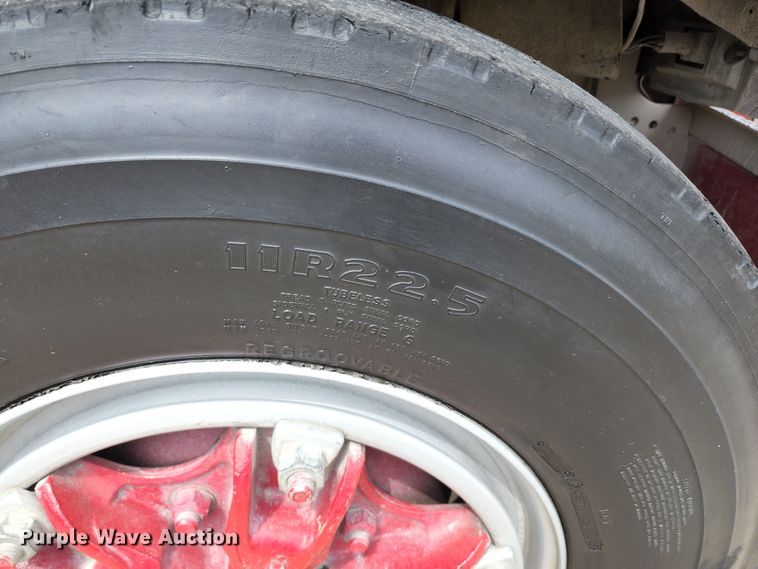 image for item DL6575 1990 Ford F800  fire truck