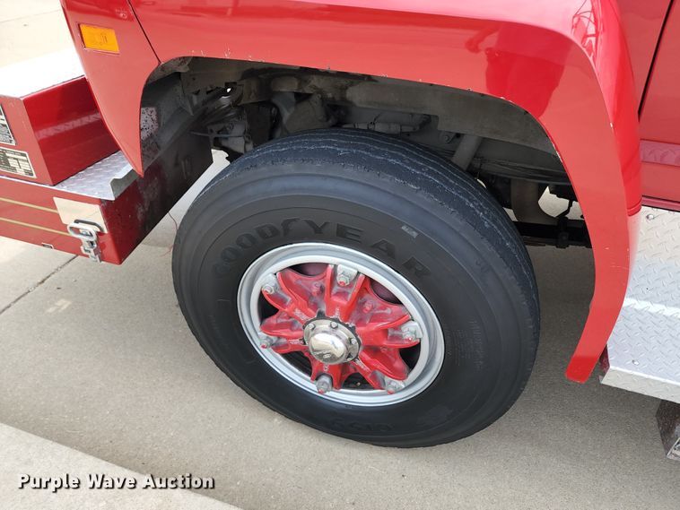 image for item DL6575 1990 Ford F800  fire truck