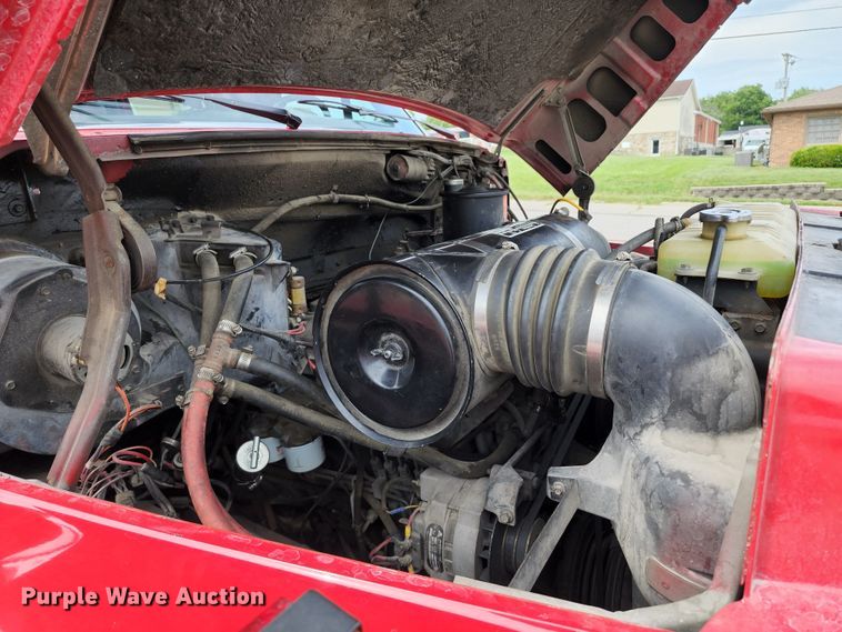 image for item DL6575 1990 Ford F800  fire truck