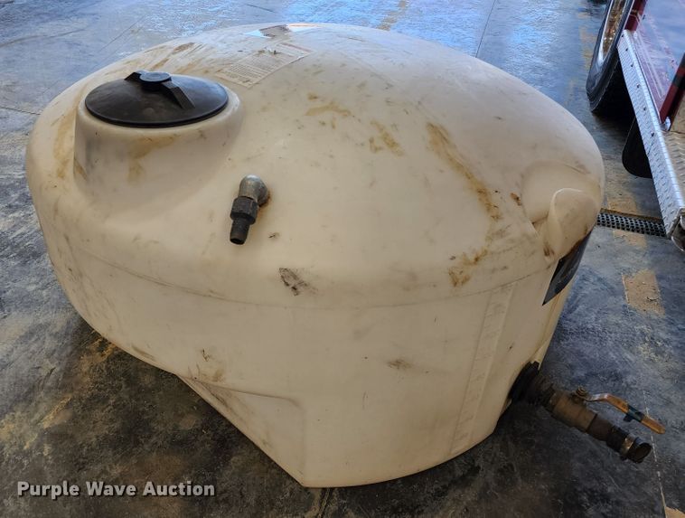 image for item DL6616 Poly tank