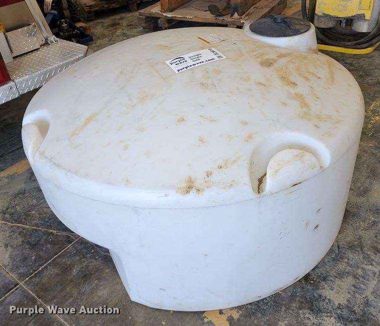 image for item DL6616 Poly tank