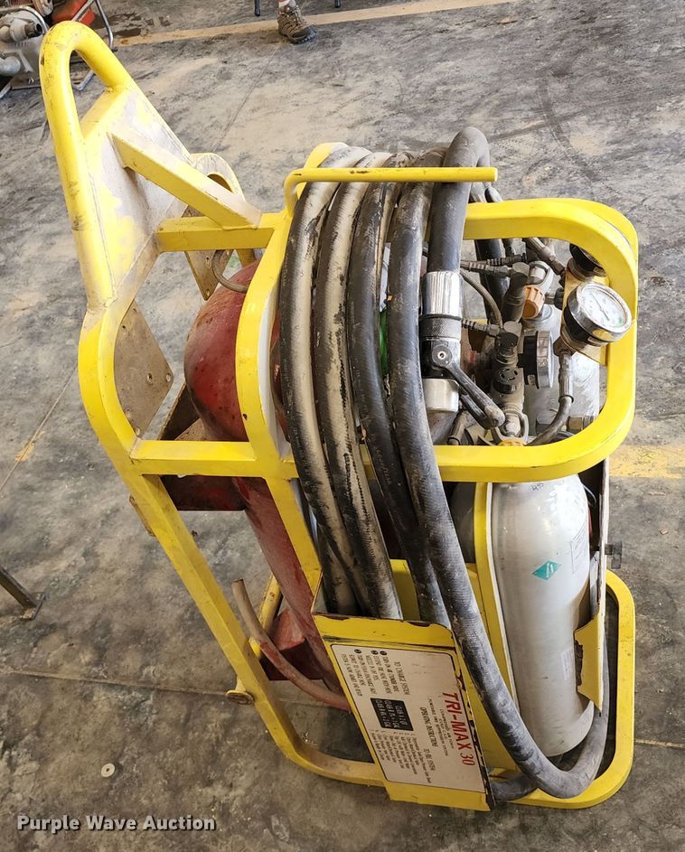 image for item DL6617 Tri-Max 30  compressed air foam system