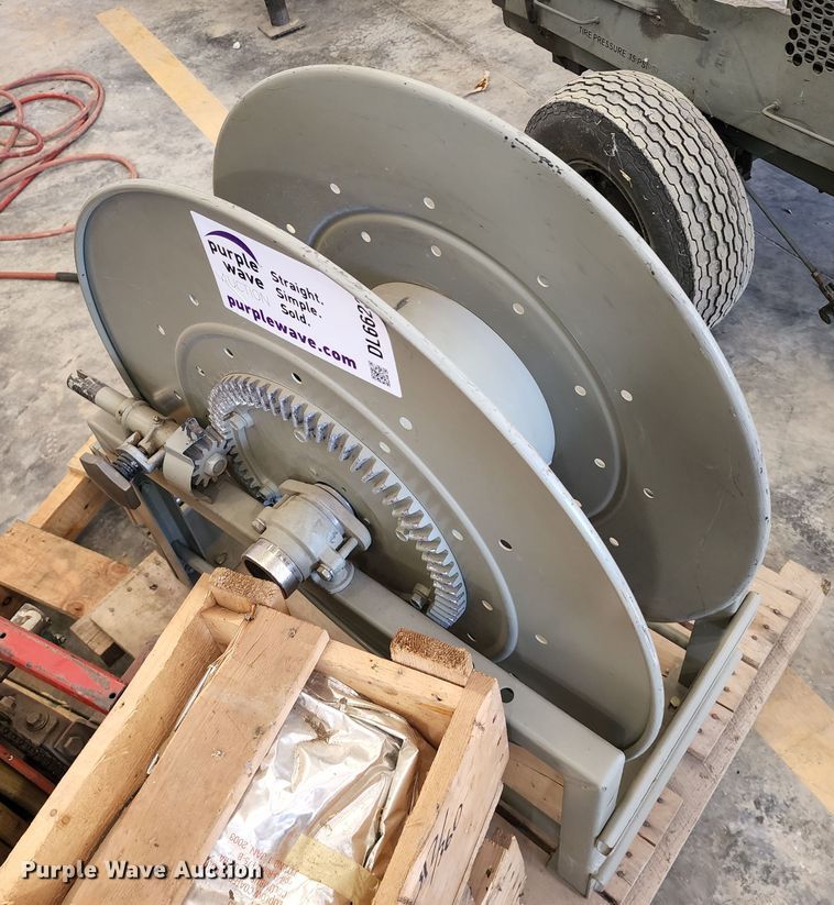 image for item DL6623 (2) hose reels