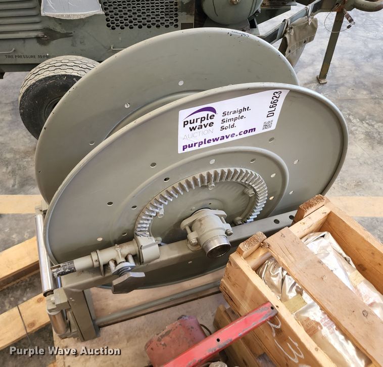 image for item DL6623 (2) hose reels