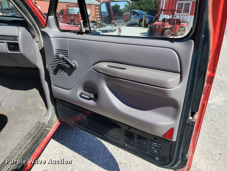 image for item DL6624 1995 Ford F150  pickup truck