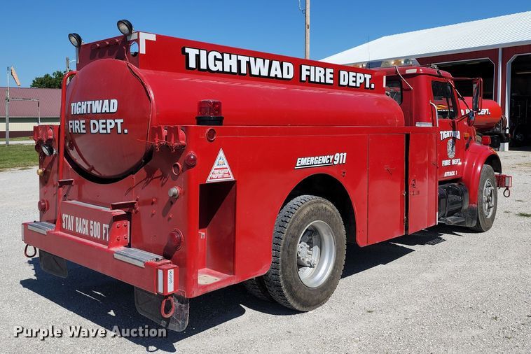image for item DL6625 1992 International 4700  tanker fire truck