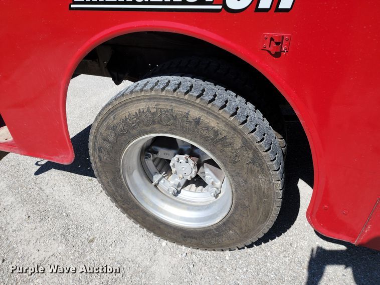 image for item DL6625 1992 International 4700  tanker fire truck