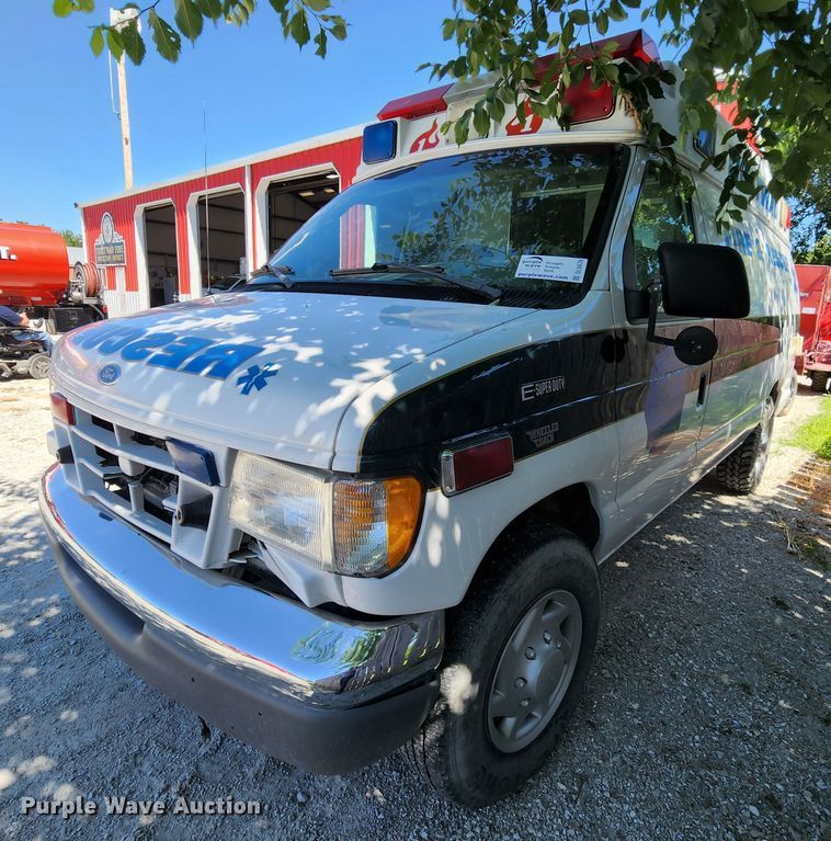 image for item DL6626 1998 Ford E350  ambulance