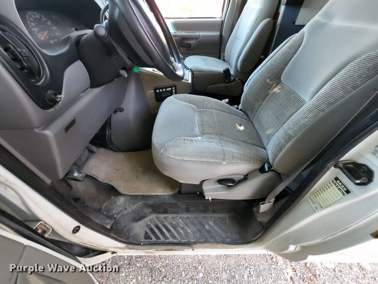 image for item DL6626 1998 Ford E350  ambulance