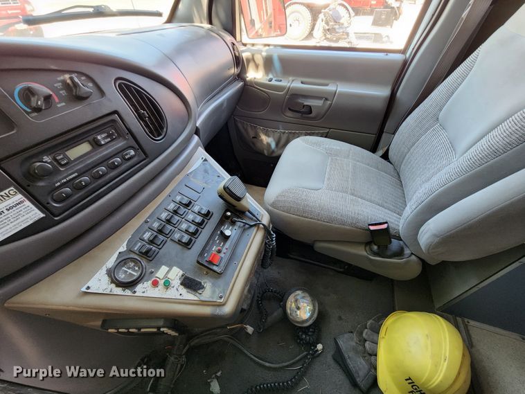 image for item DL6626 1998 Ford E350  ambulance