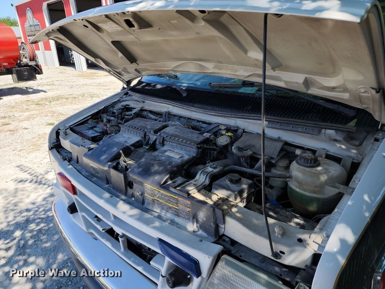 image for item DL6626 1998 Ford E350  ambulance