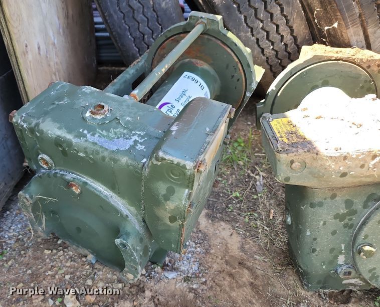 image for item DL6637 (2) winches