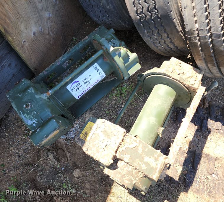 image for item DL6637 (2) winches
