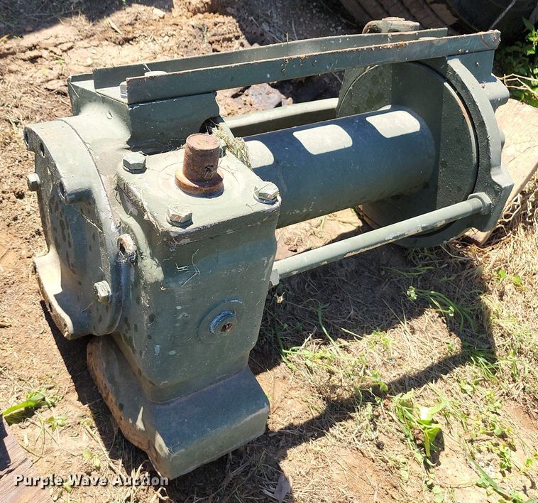 image for item DL6637 (2) winches
