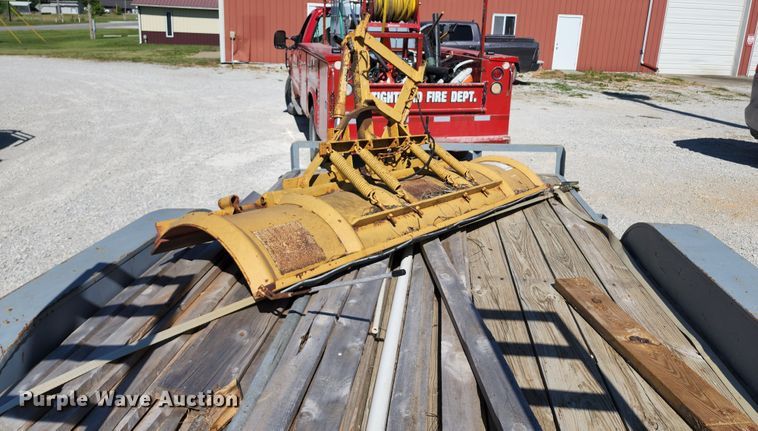 image for item DL6638 Snow plow