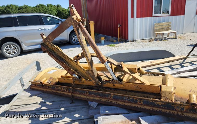 image for item DL6638 Snow plow