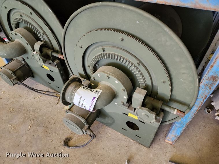 image for item DL6640 (3) hose reels