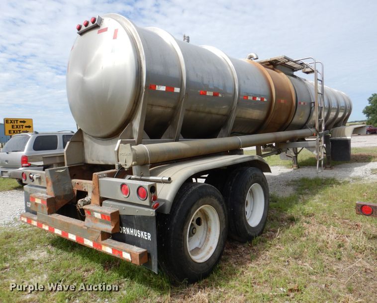 image for item DM2261 2000 Polar  tank trailer