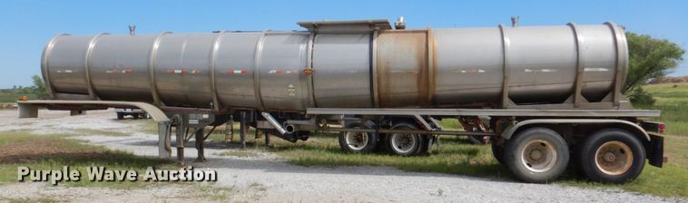 image for item DM2261 2000 Polar  tank trailer