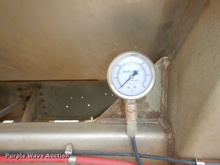 image for item DM2261 2000 Polar  tank trailer