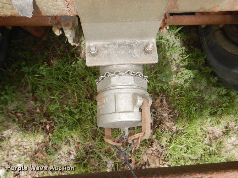 image for item DM2261 2000 Polar  tank trailer