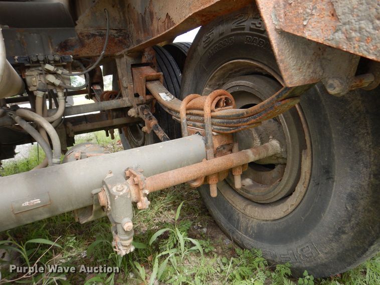 image for item DM2261 2000 Polar  tank trailer